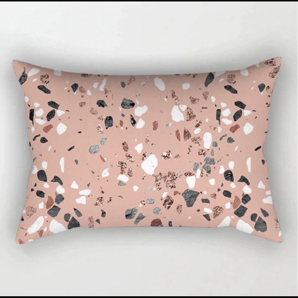 Set of 2 Pink Geometric Pillow Cases
